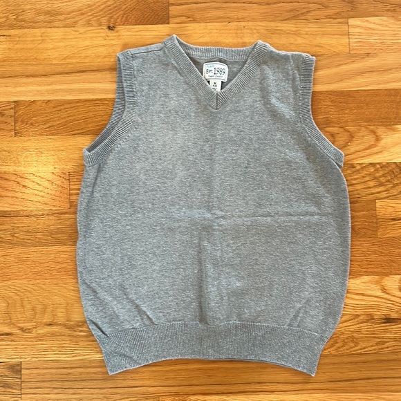 Boys Gray Sweater Vest - Picture 1 of 2